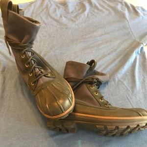 Cole Haan Nike Air boot 11m ( FREE cleaning kit )